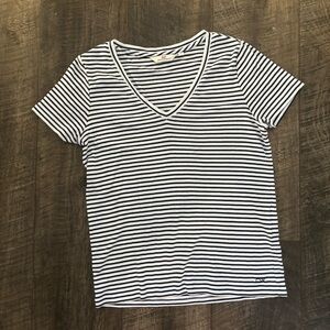 Vineyard Vines Navy and White Striped V-Neck Tee
